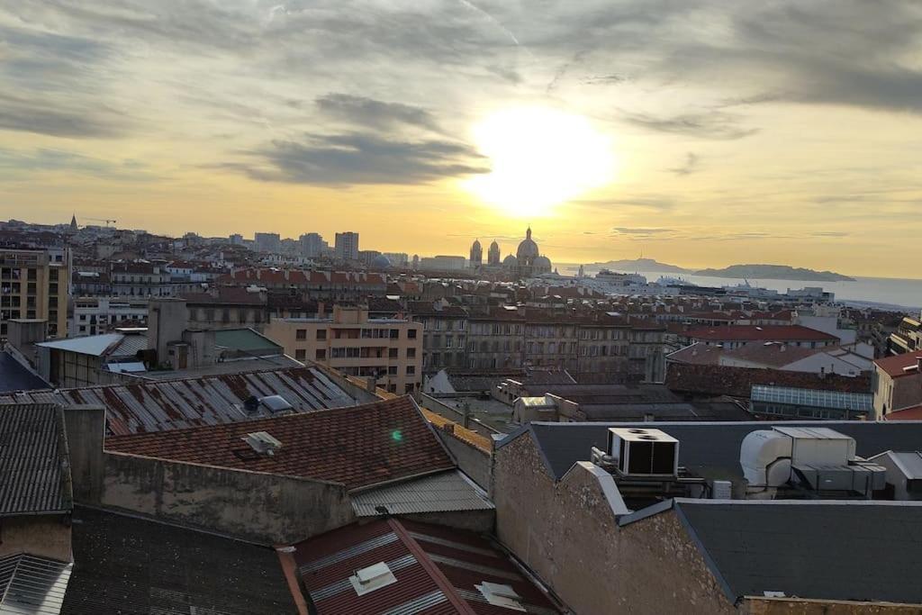 Vue Mer Et Et Notre Dame Centre Ville Avec Balcon Et Parking 马赛 外观 照片
